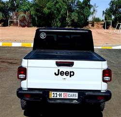 جيب جلاديتور